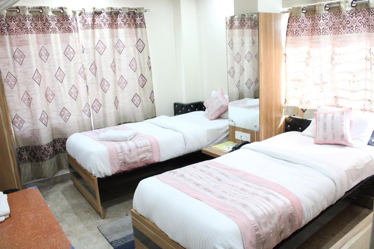 Hotel Square Park Dibrugarh Exterior photo