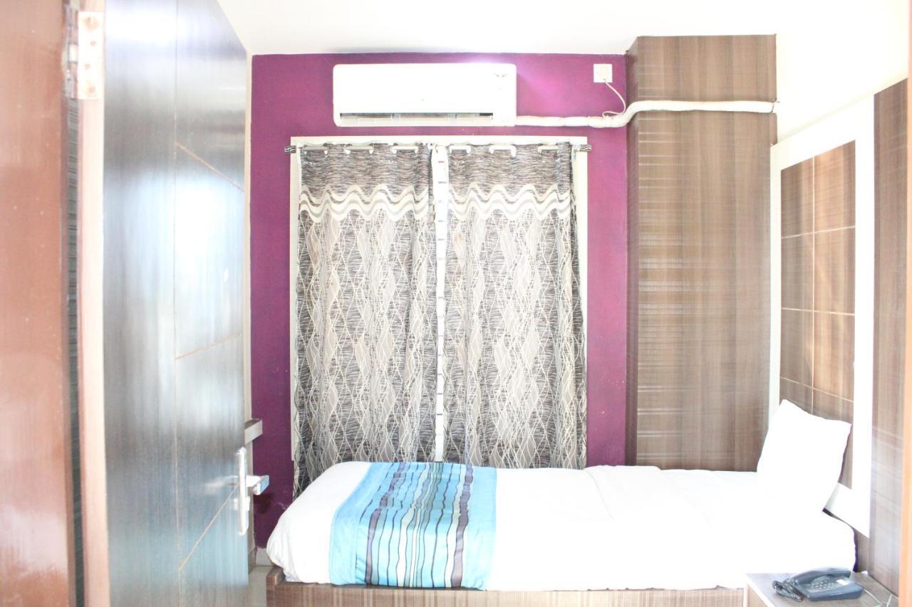 Hotel Square Park Dibrugarh Exterior photo