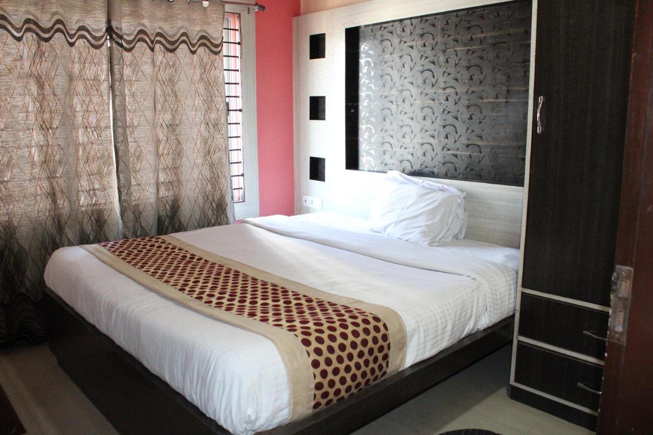 Hotel Square Park Dibrugarh Exterior photo