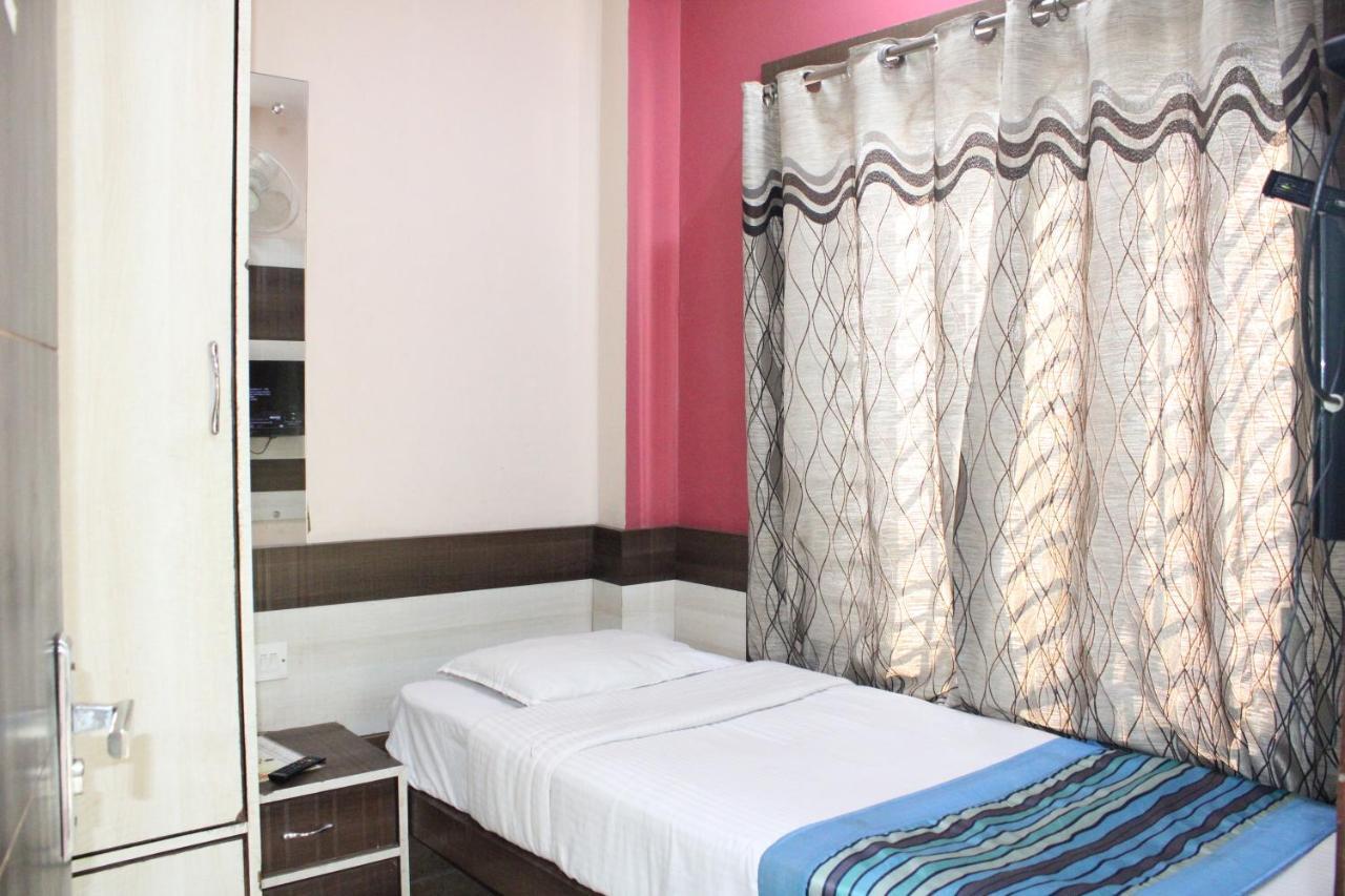 Hotel Square Park Dibrugarh Exterior photo
