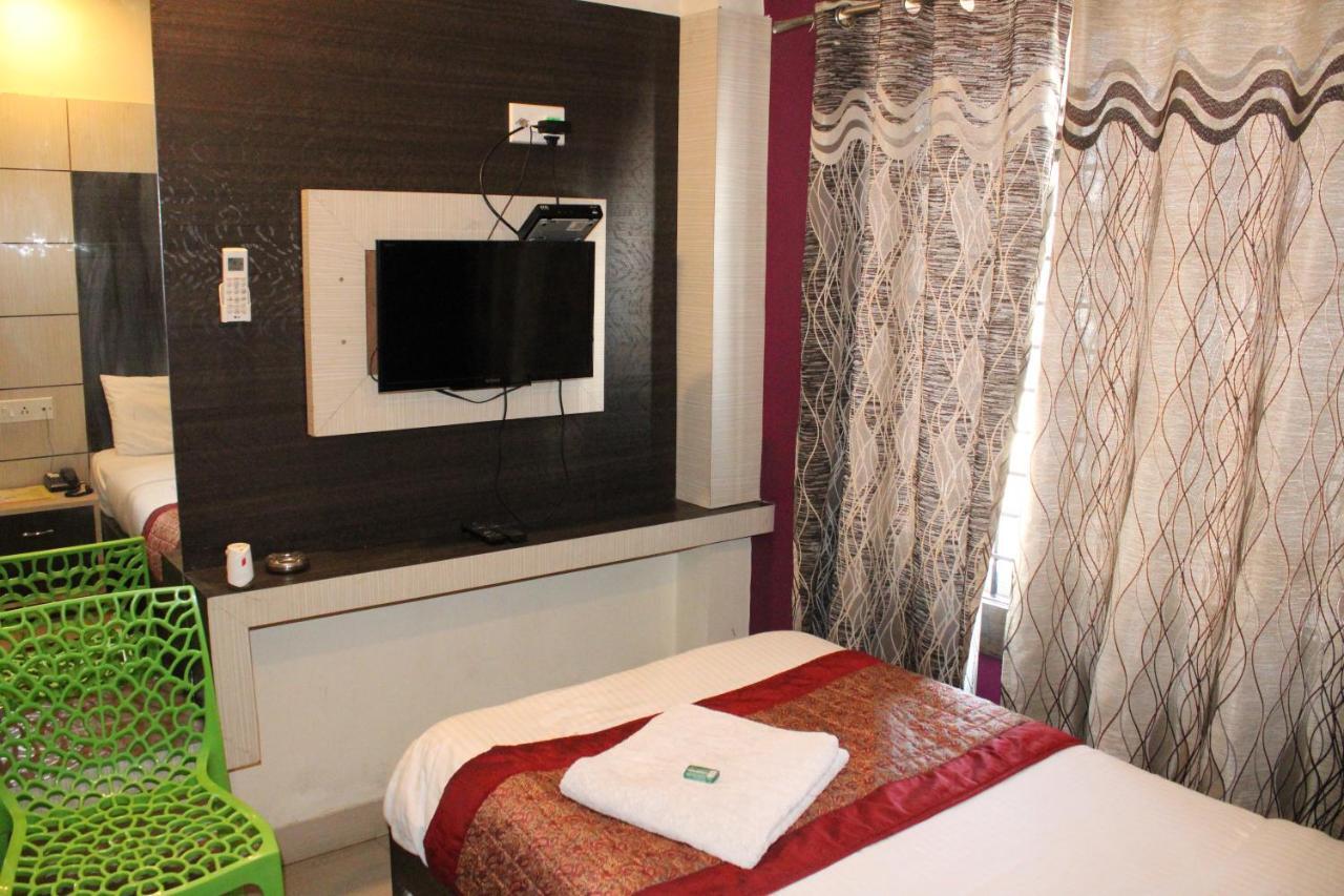 Hotel Square Park Dibrugarh Exterior photo